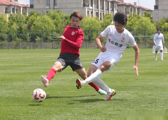 法甲进攻场面精彩片段解析及战术布局分析